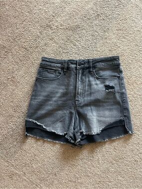 Good American Washed Black High-Rise Distressed Jean Shorts Size: 8/29 NWOT 🏷️